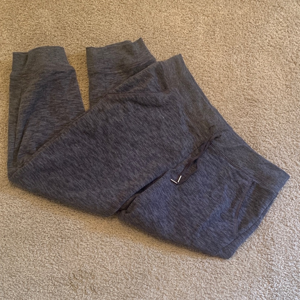 Under Armour Gray Capris
